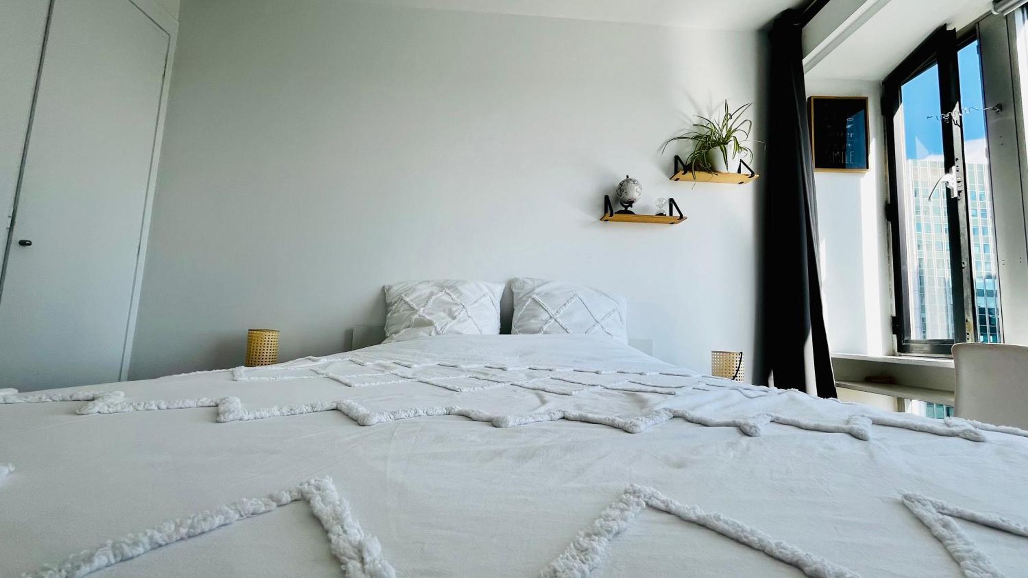 2 Private Bedrooms, Montparnasse Station Parigi Esterno foto