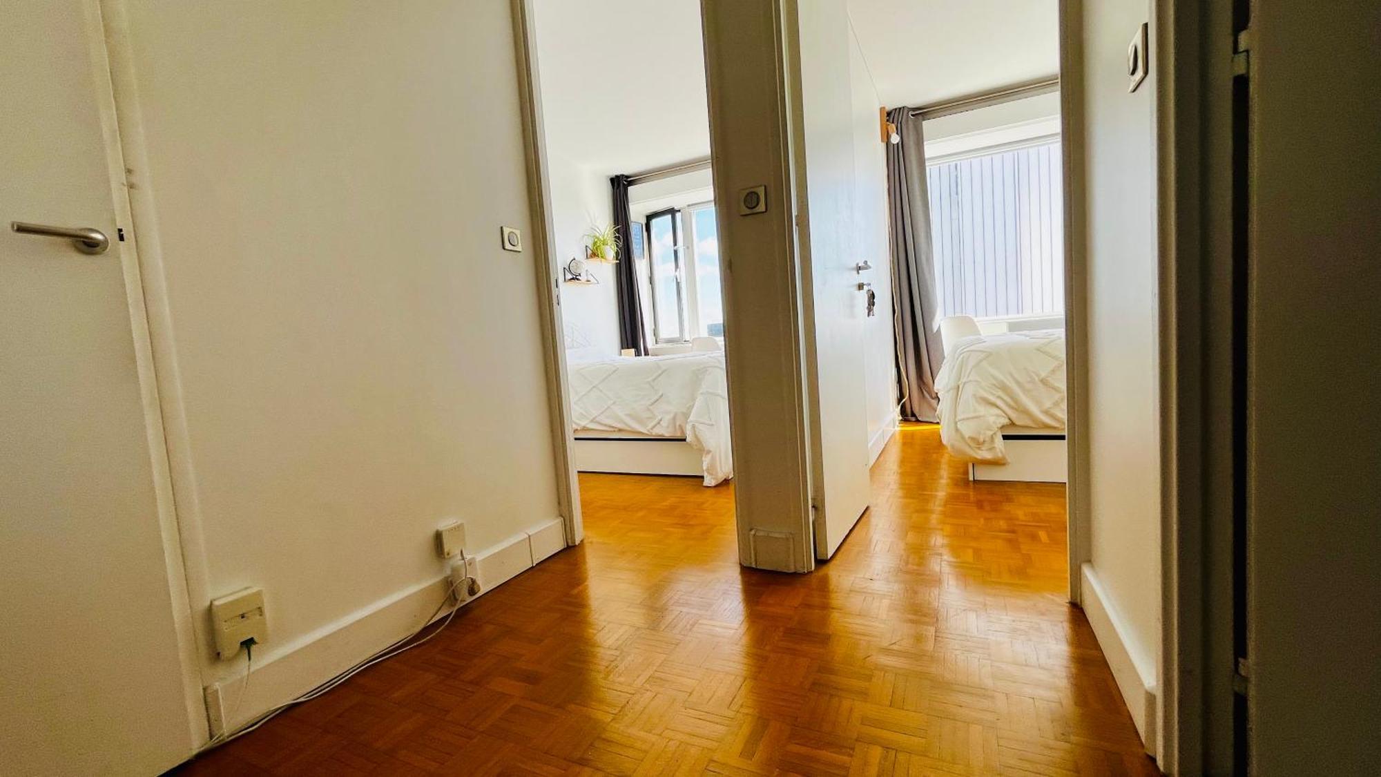 2 Private Bedrooms, Montparnasse Station Parigi Esterno foto